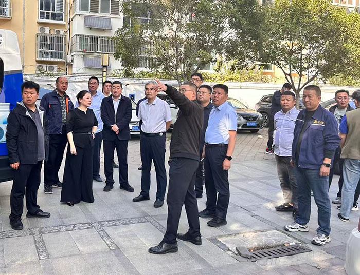 如意嘉園小區(qū)供熱改造工程現(xiàn)場協(xié)調調度會 1 拷貝.jpg